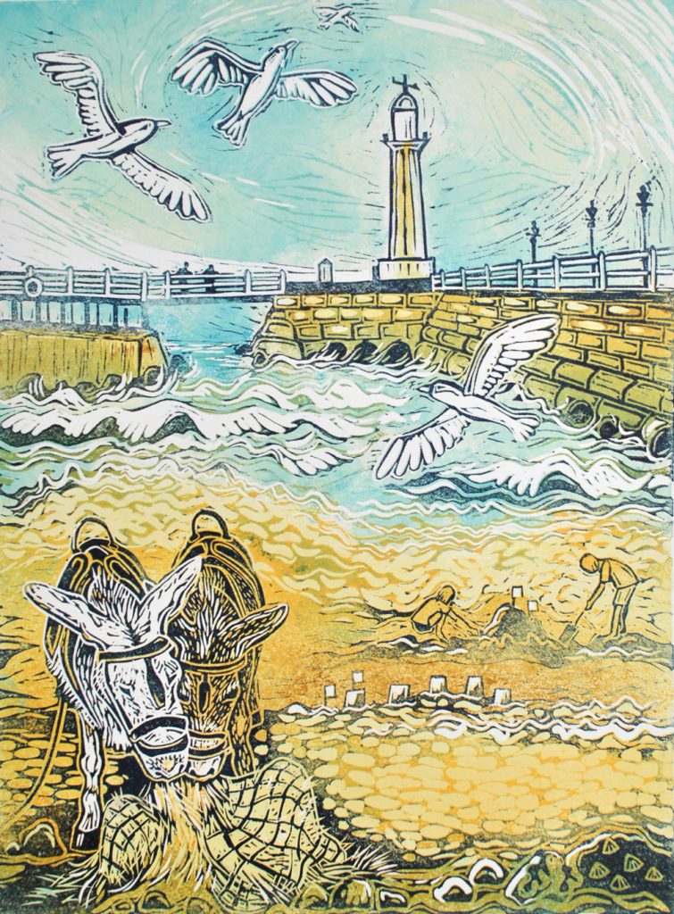 web Maude Tricker - Whitby Beach