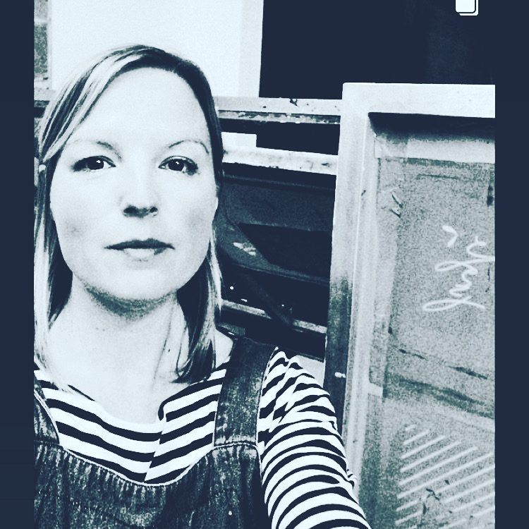 Louise Dixson